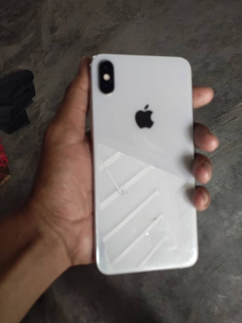 Apple iPhone XS Max 6