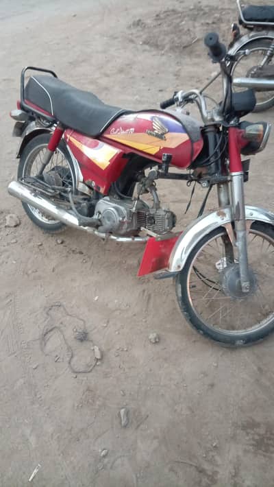 Honda cd70 2004 model (readd add first)