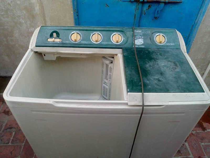 Haier semi automatic washing machine 3
