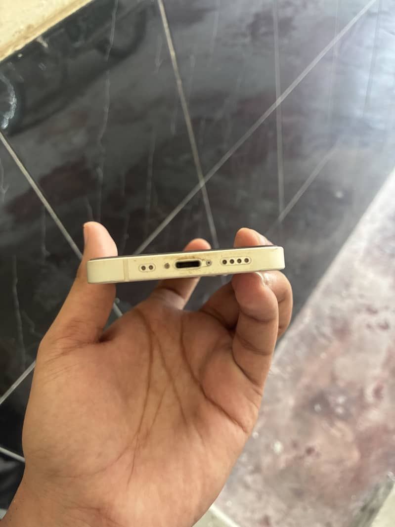 Apple iPhone 12 mini 6