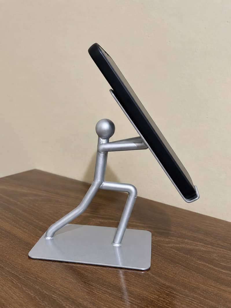 Mobile Holding Stand 0