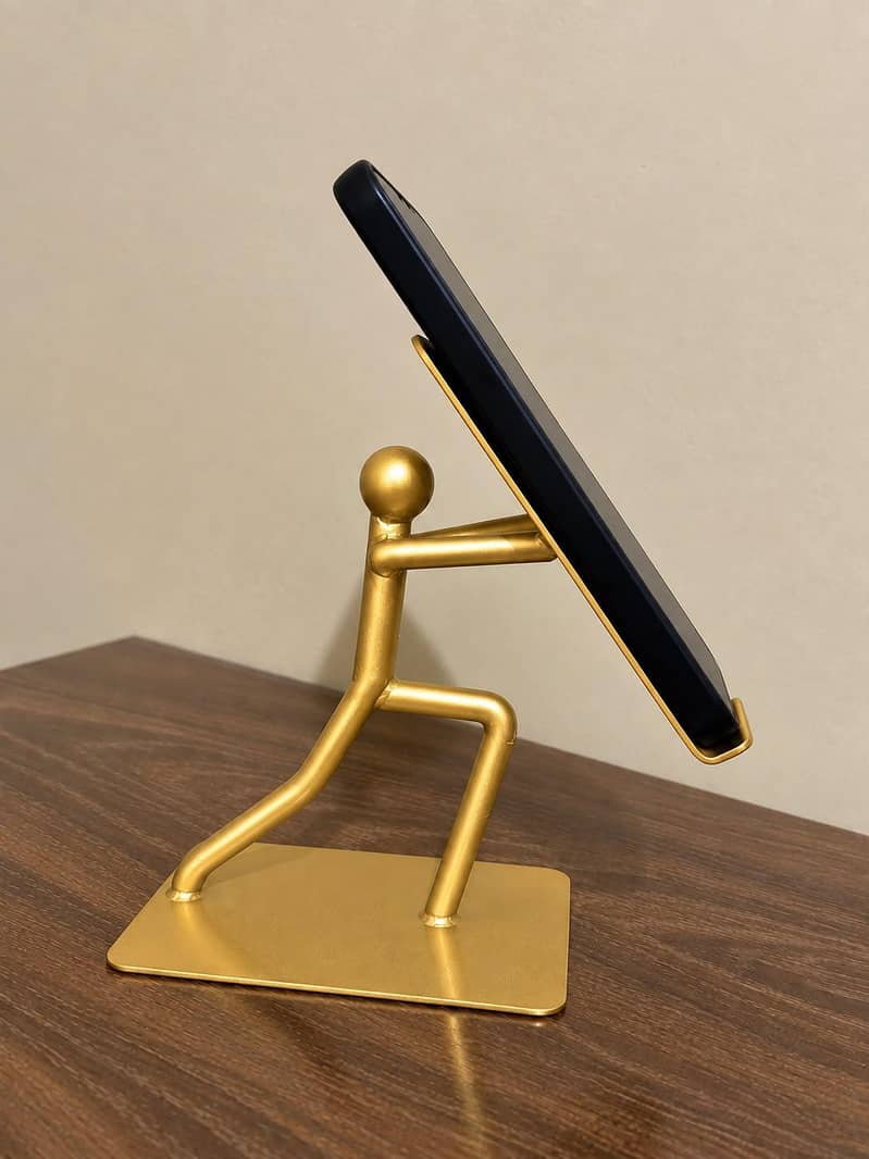 Mobile Holding Stand 2
