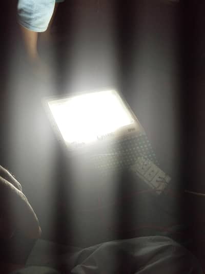 150w Led light like new or 200w uska Thora cheesha