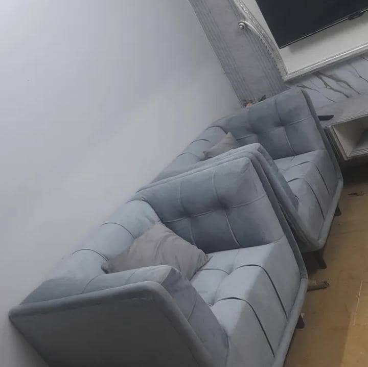 sale 2 sofas 1