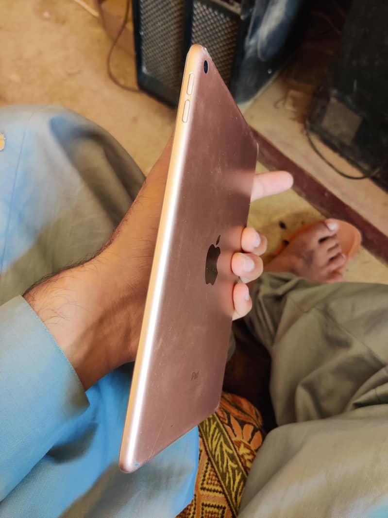 Ipad mini 5.64GB 7