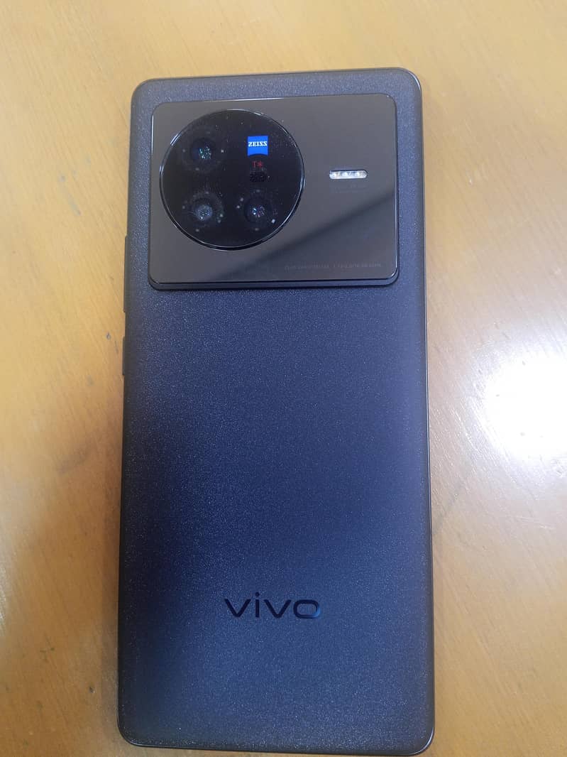 Vivo X80 1