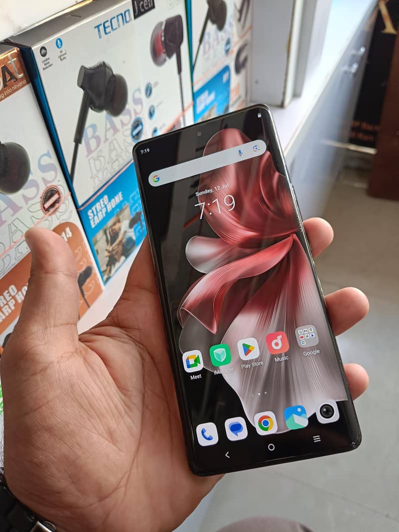 Vivo V30 e 3