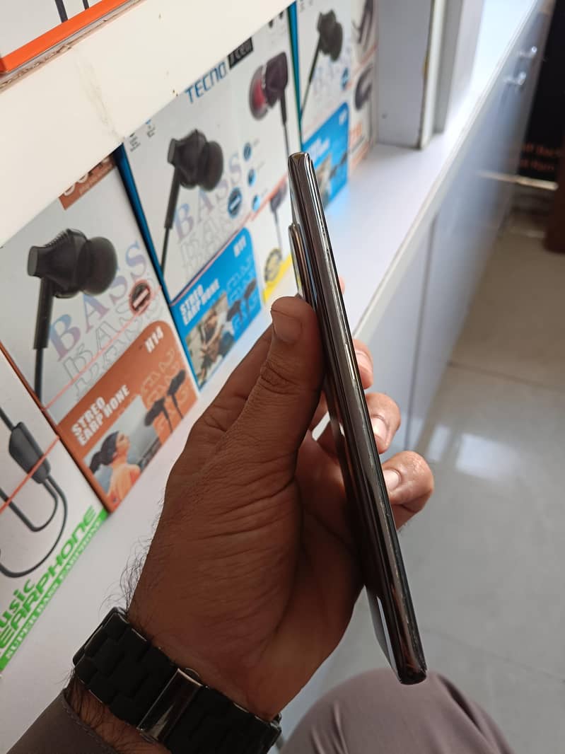 Vivo V30 e 5