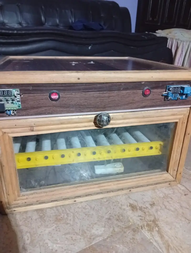 56 eggs automatic rolling tray with brooder — photo 2