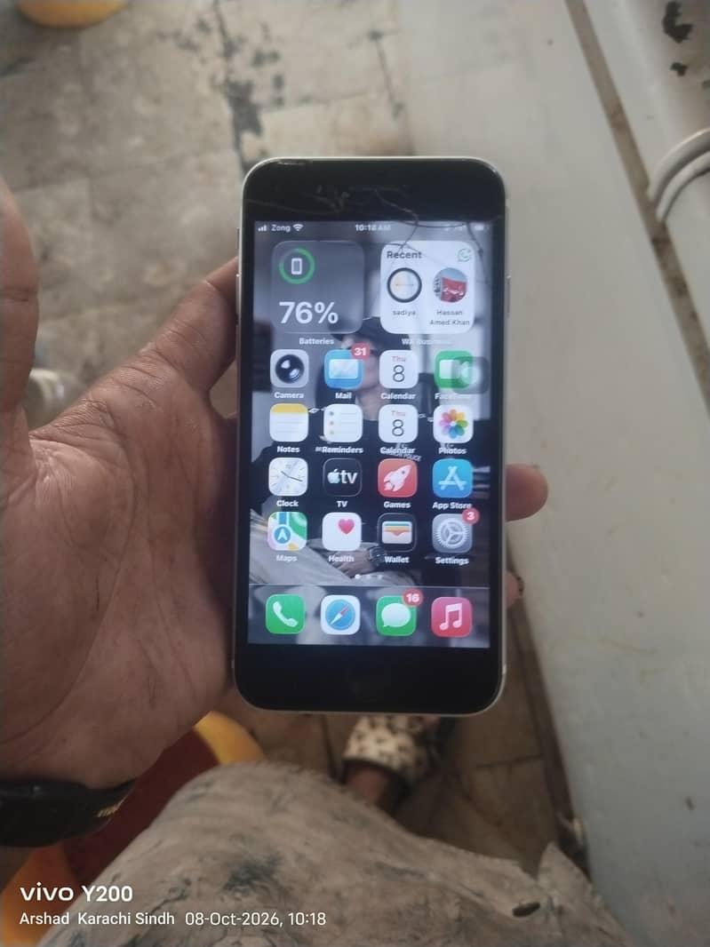 Apple iPhone SE 0