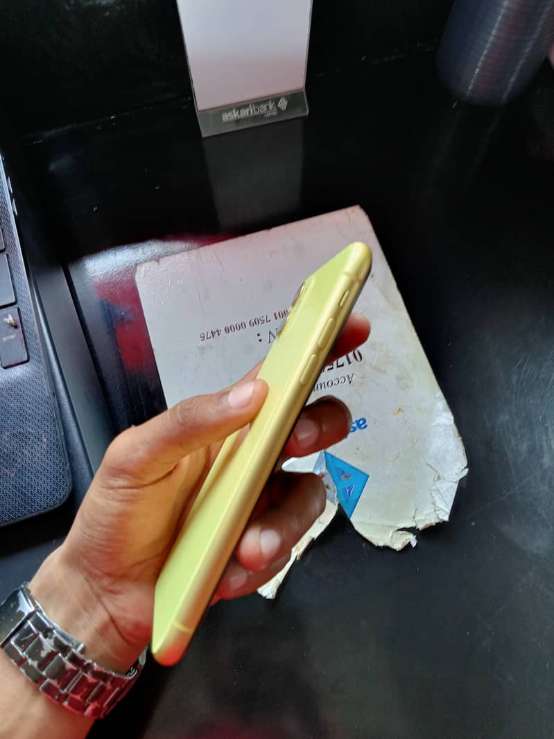 Apple iPhone 11 1