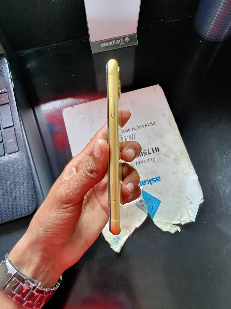 Apple iPhone 11 2