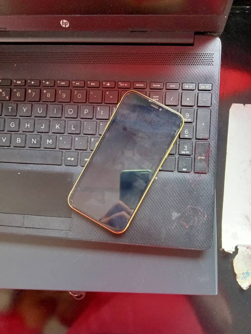 Apple iPhone 11 3