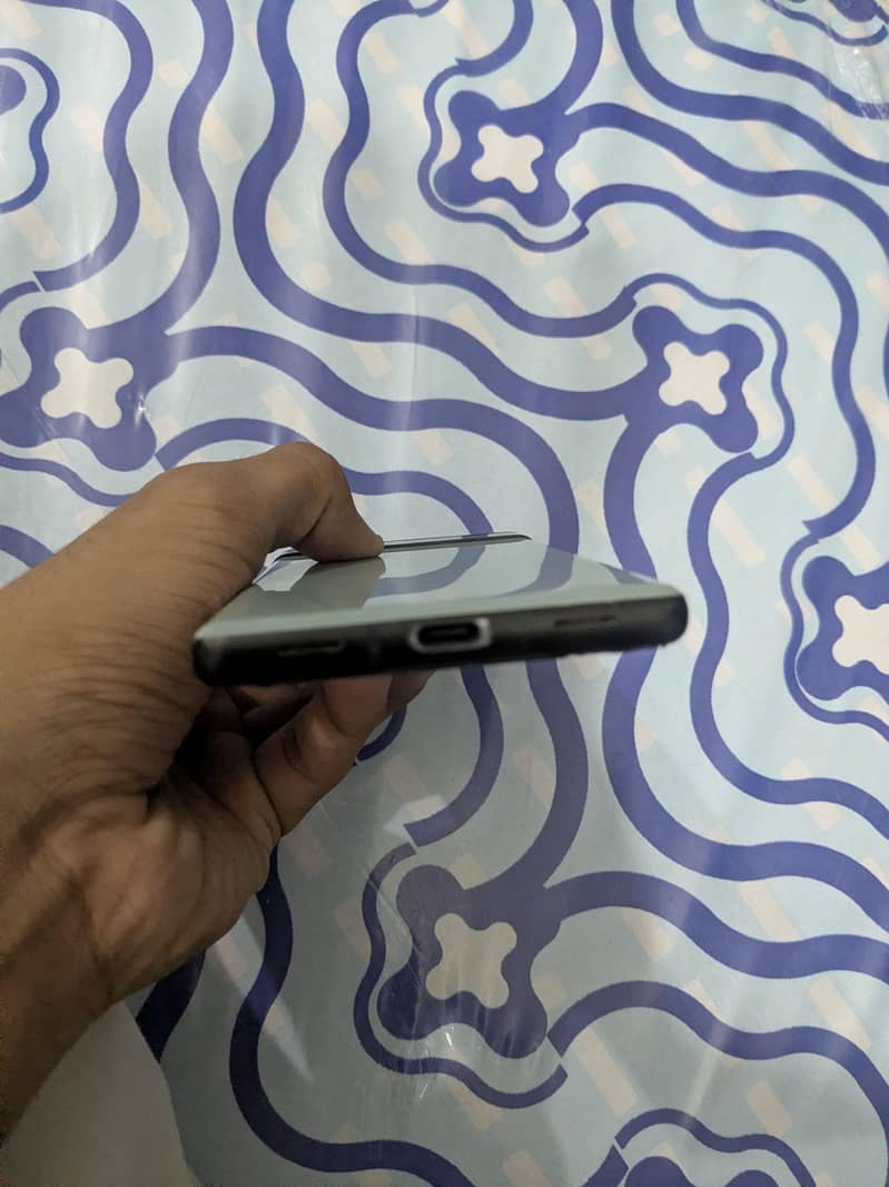 Google Pixel 6a 1