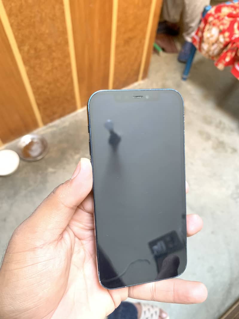 iphone 12 4