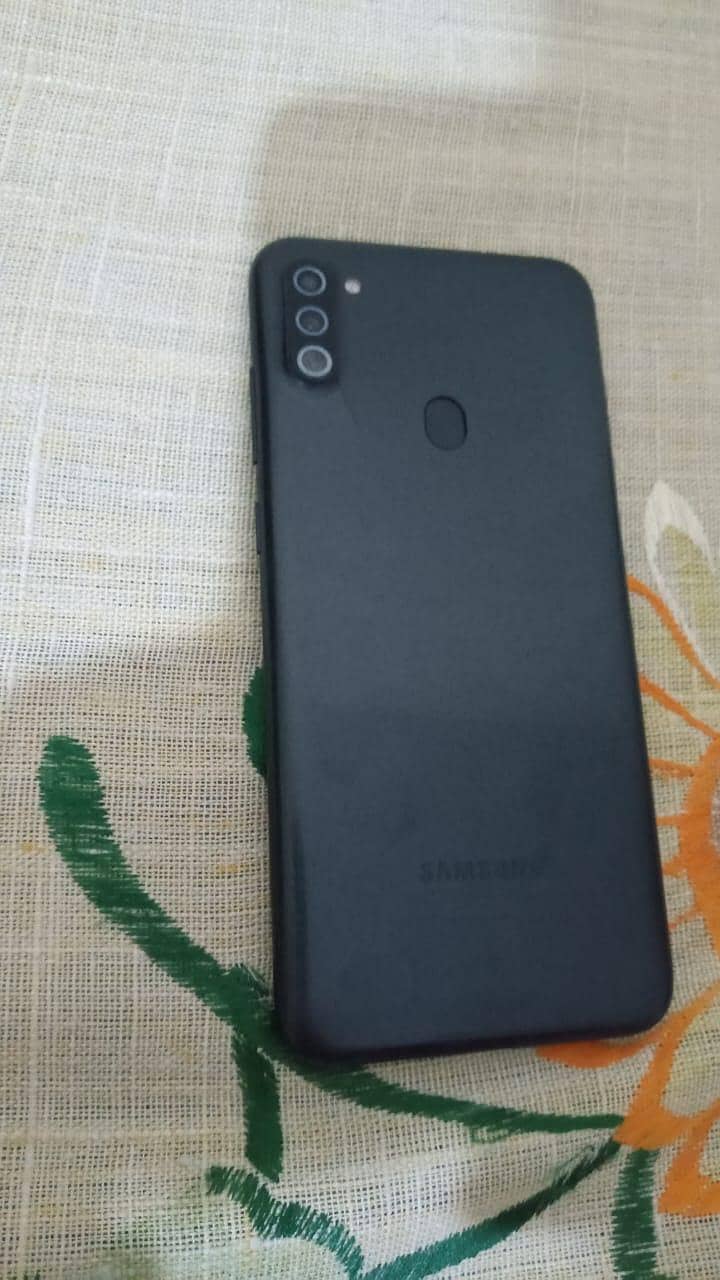 Samsung Mobile A11 1