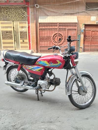 CD 70 Strong Bike with Running Engine