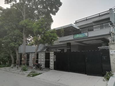 Prime Location 1 Kanal House For sale Is Available In Marghzar Officers Colony