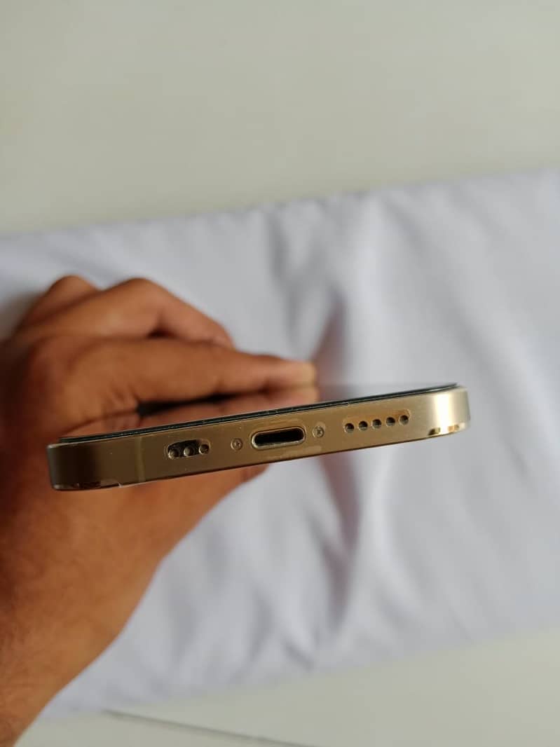 Apple iPhone 12 Pro 1