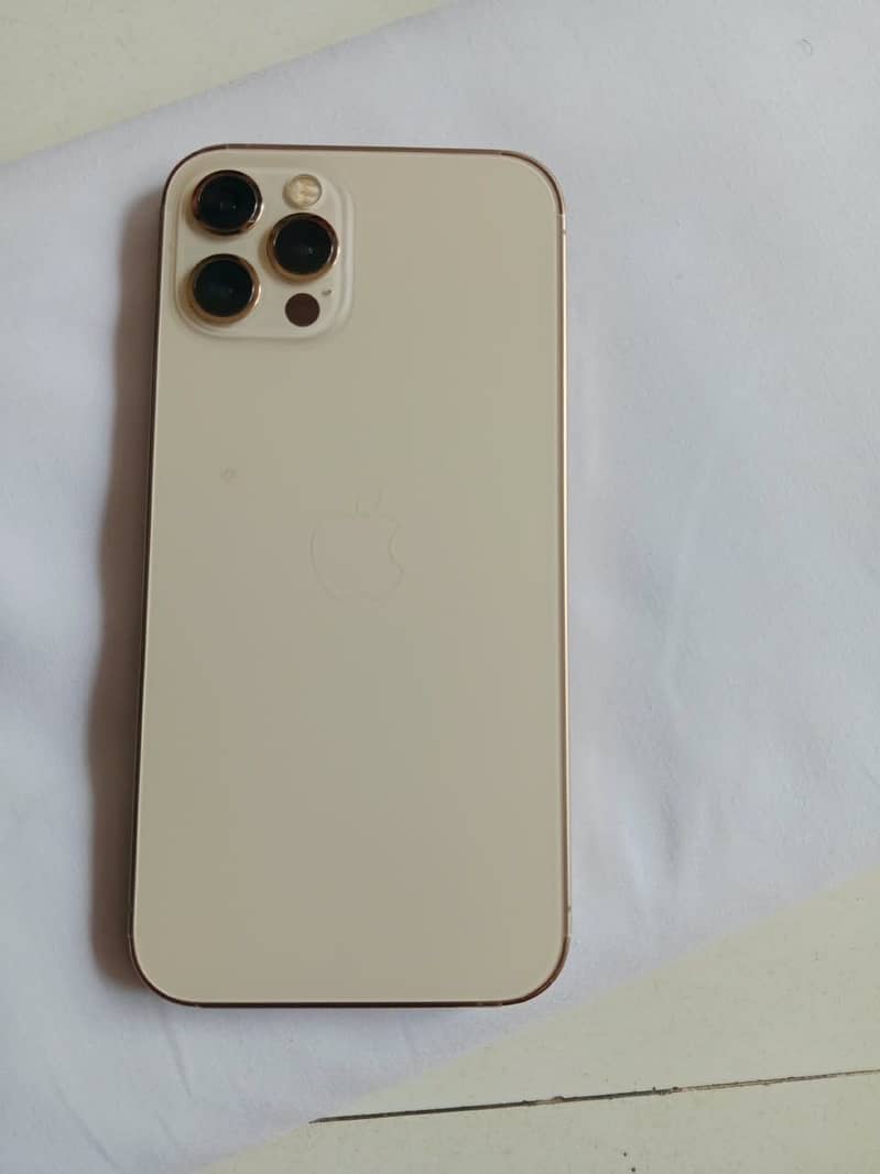 Apple iPhone 12 Pro 3