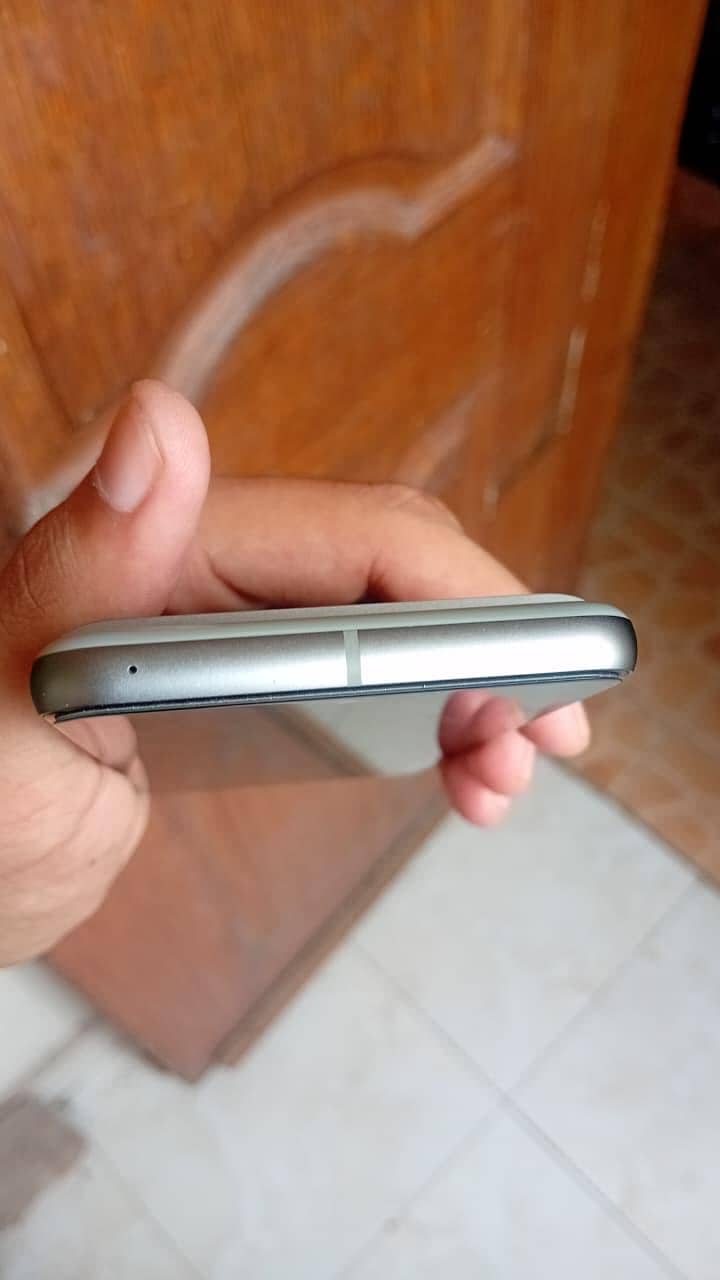 Google Pixel 8 3