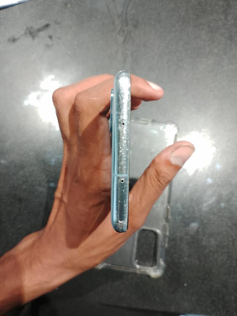 Samsung Mobile S20 Plus 2
