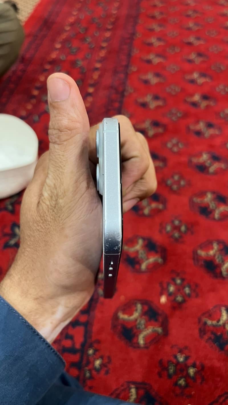 Apple iPhone 15 5