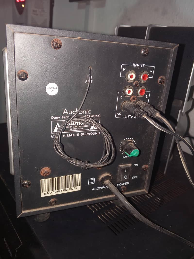 audionic computer speakers . exchange possible 3