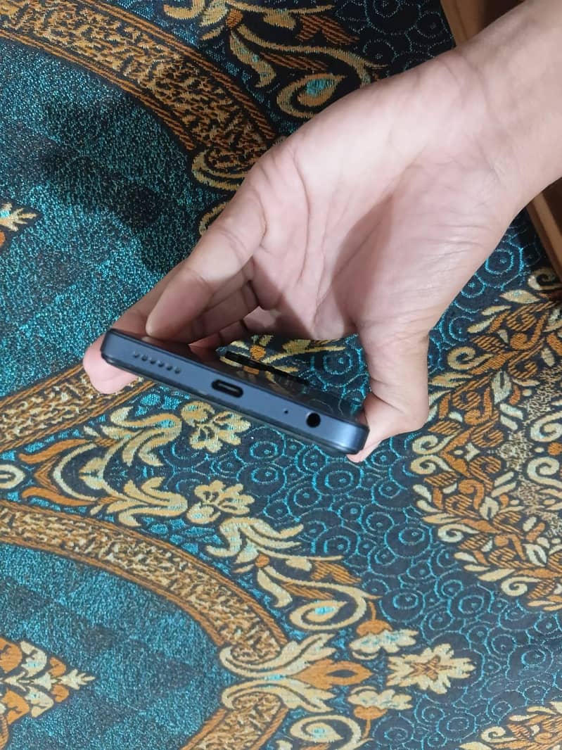 Tecno Spark 20C 4