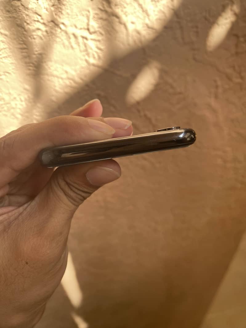 Apple iPhone X 2