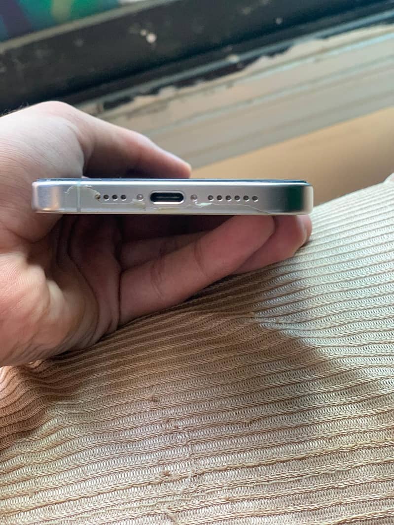 Apple iPhone 15 Pro Max 5