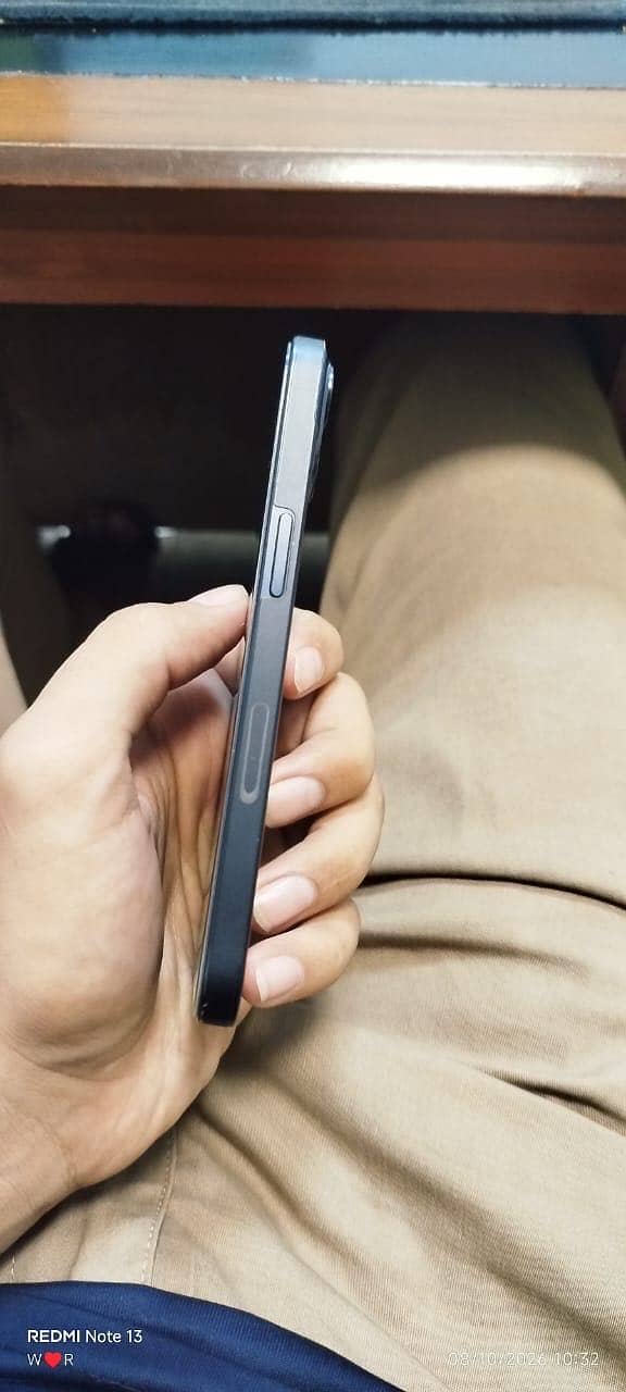 Apple iPhone 13 1