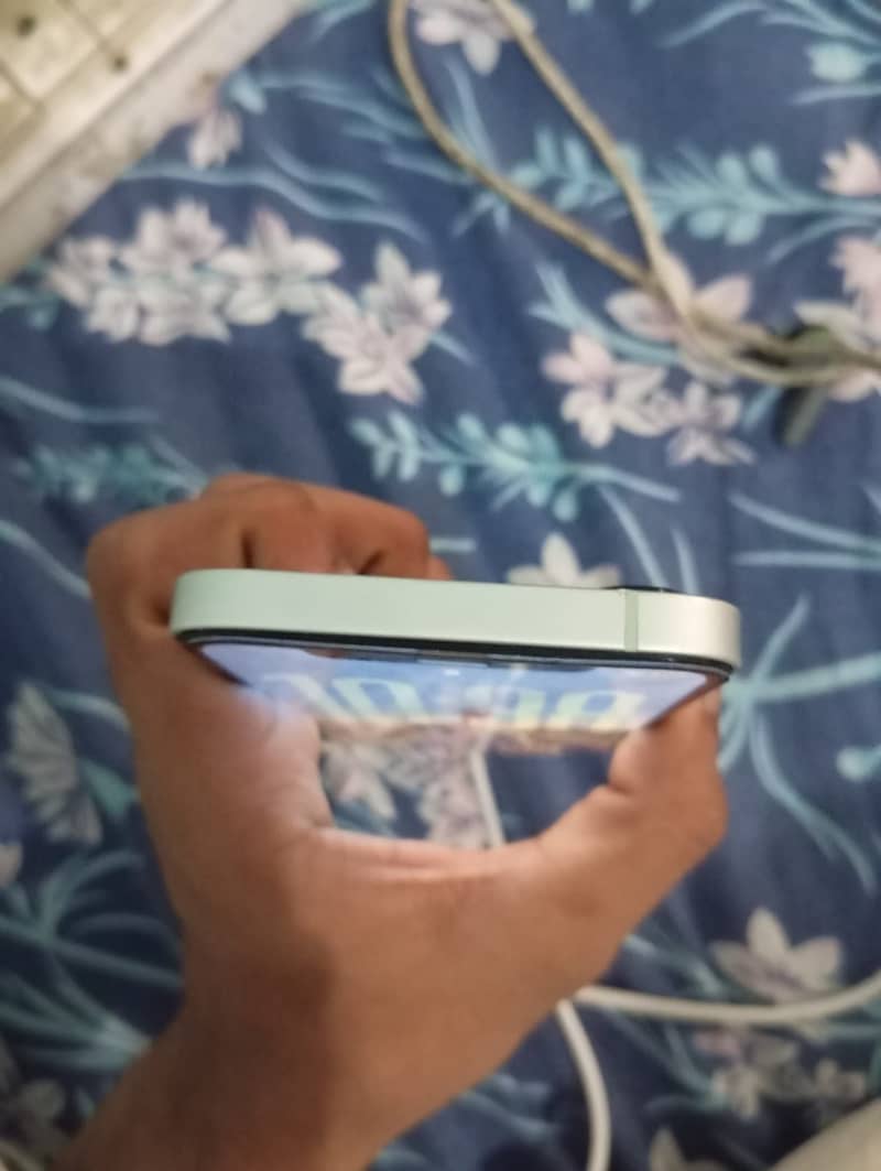 Apple iPhone 12 2