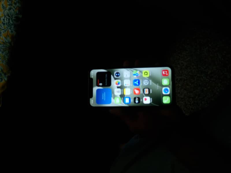 Apple iPhone 11 Pro 1