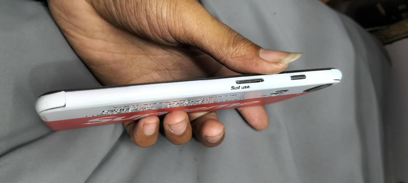 Apple iPhone 8 Plus 3