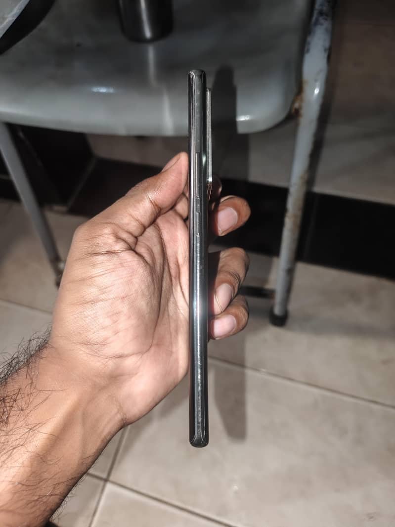 Infinix Note 40 Pro 3