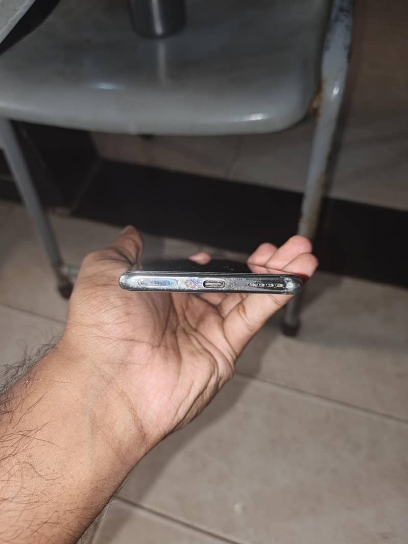 Infinix Note 40 Pro 5