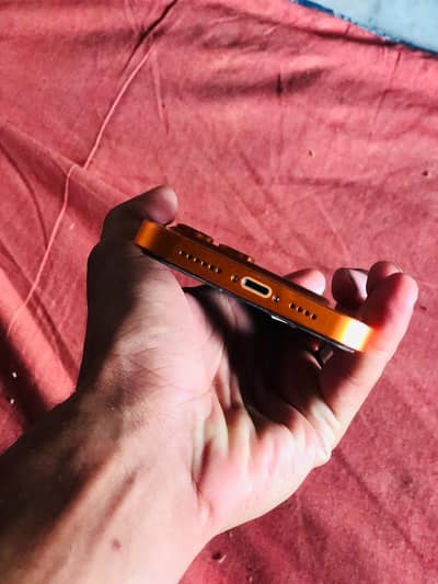 Apple iPhone XR convert 17pro