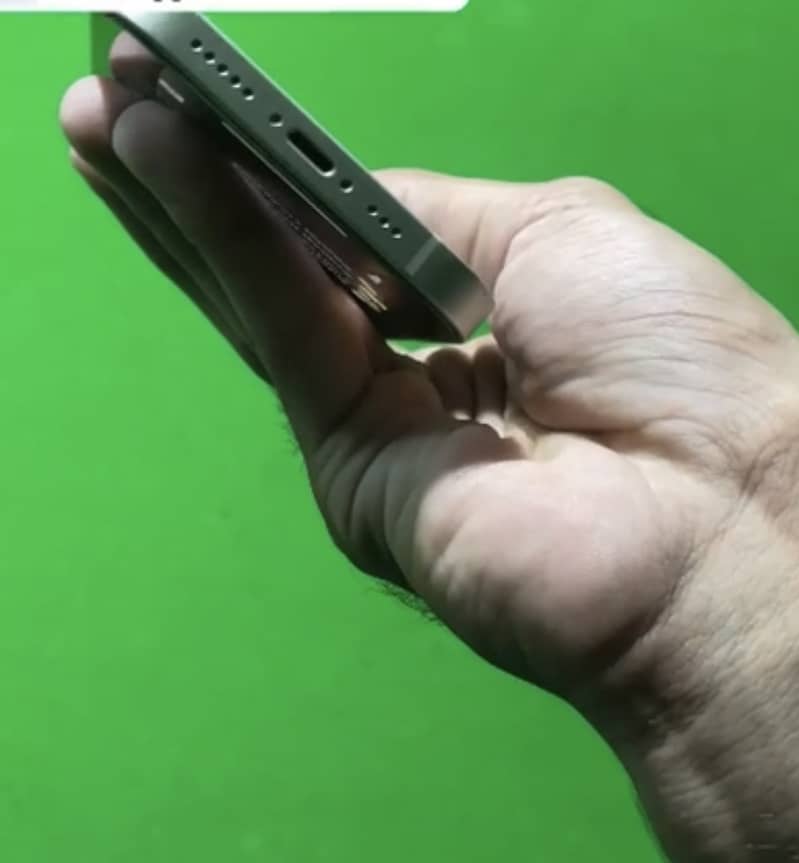Apple iPhone 13 1