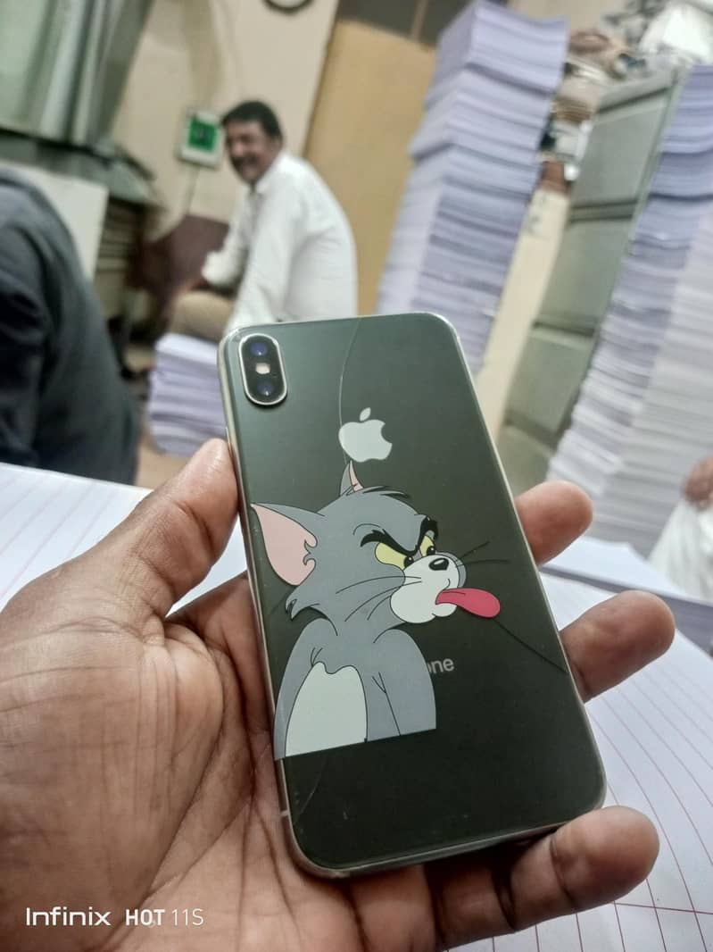 Apple iPhone X 3