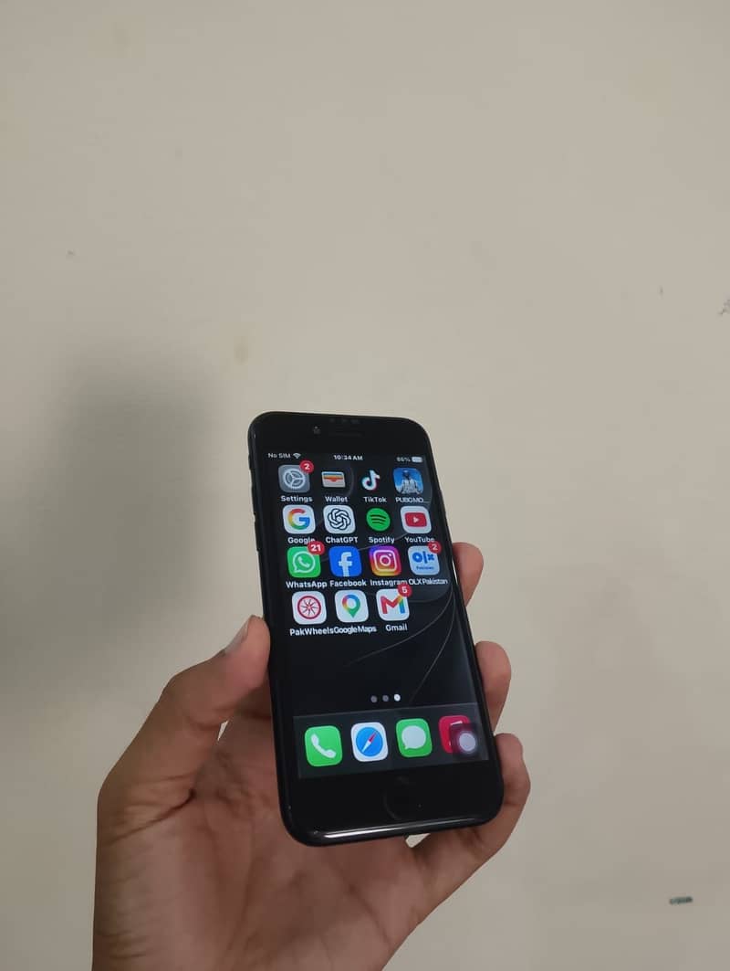Apple iPhone SE 6
