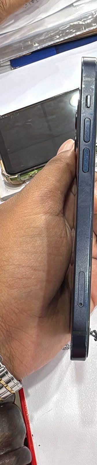 Apple iPhone 12