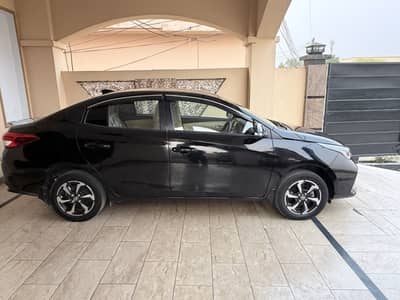 Toyota Yaris 1.3 2026 cash and credit