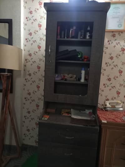 good condition bed set