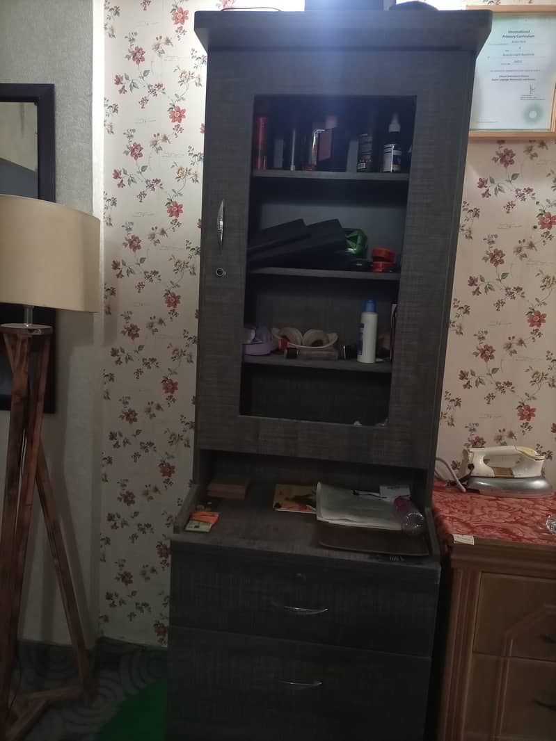 good condition bed set 0
