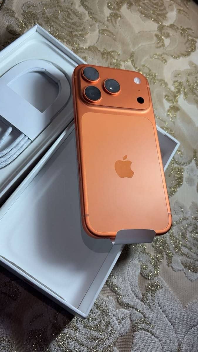 Apple iPhone 17 Pro 1