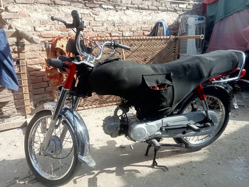 Honda CD 70 2016 3