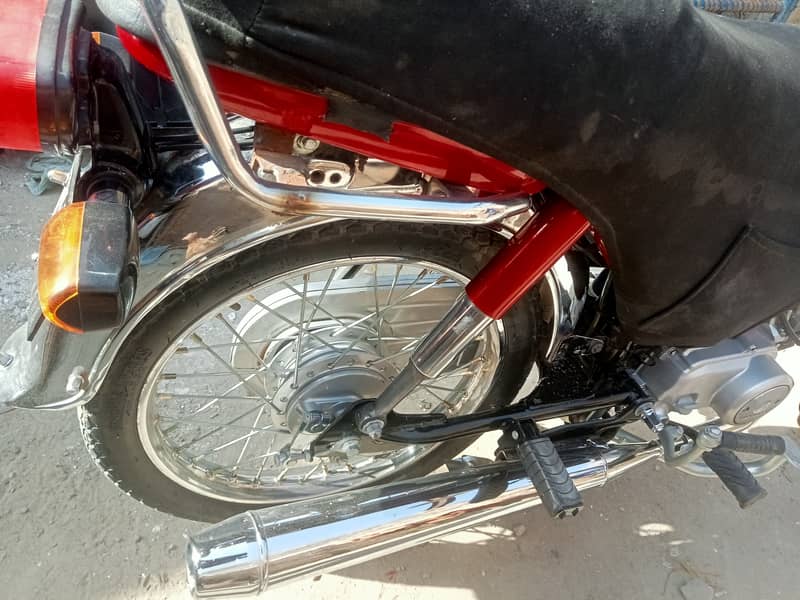 Honda CD 70 2016 4