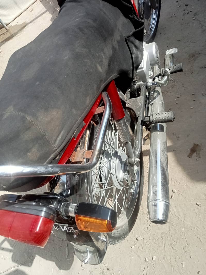 Honda CD 70 2016 15