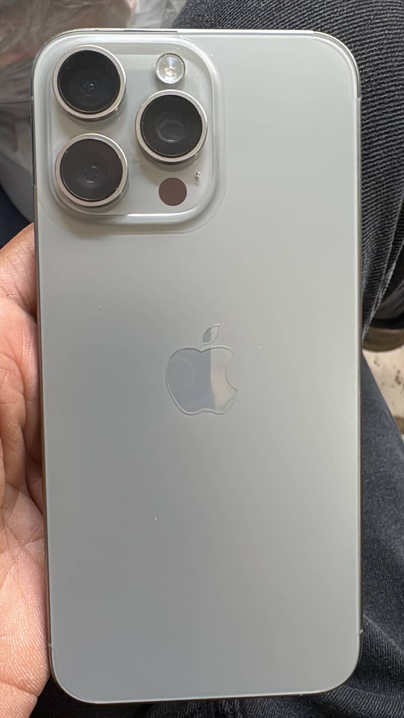 Iphone 15 pro max 0